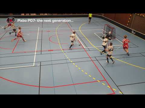 Felix#66 gör ett superjobb fram till Arvid#5 som trycker dit den    Pixbo P07