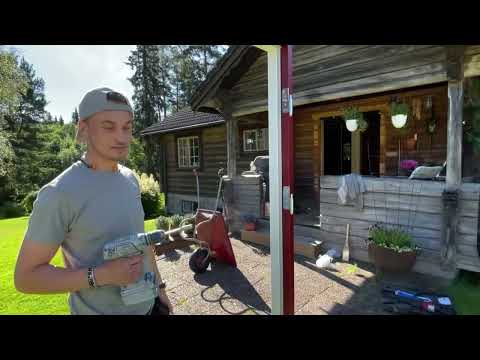 Borra för karmskruvshål