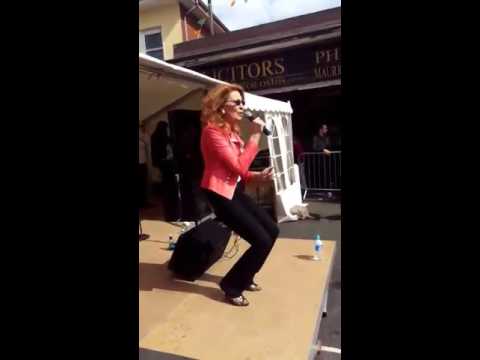 Sandie Jones performing at the Finglas Festival