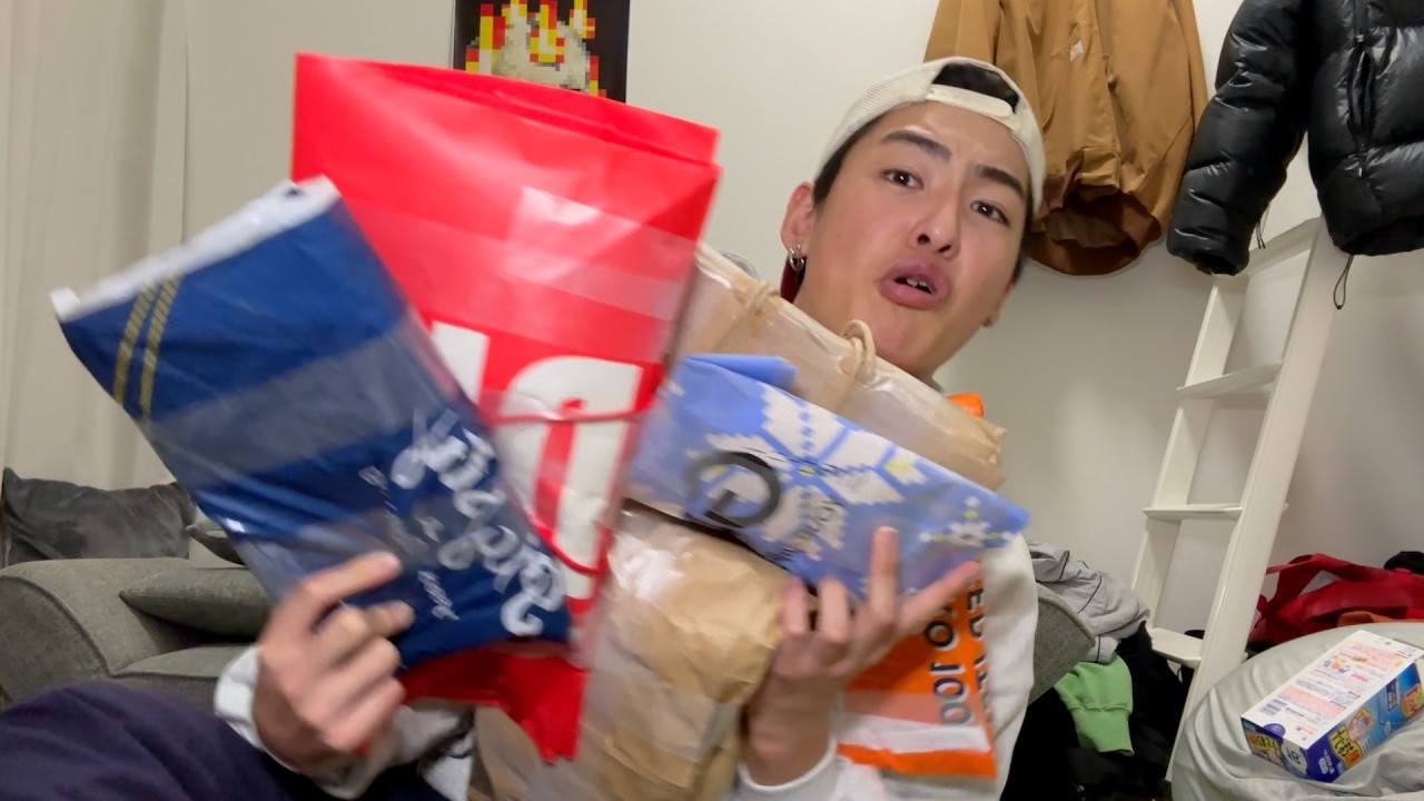 【天才】ファンが買ってくれたメルカリにとんでもないプレゼント入れて発送してみた