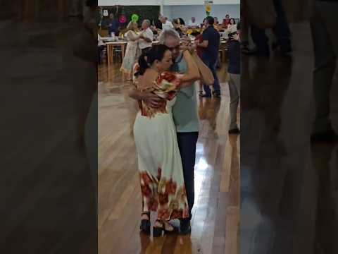 no clube São Francisco de Assis em Pato Branco no Paraná.Brasil #shotrs #baile #dancarinos #dança