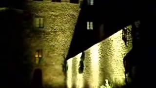 preview picture of video 'Castello di Montecuccolo in notturna.'
