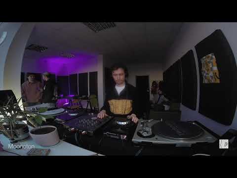 Moonoton // @ tapetown live // 25-05-2021