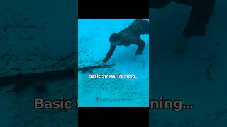 Download lagu Military Underwater Escape Training mp3