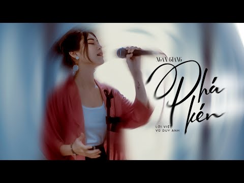 Thể hiện bởi Ngân Giang