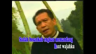 Download lagu Rinto Harahap Aku Tak Pernah Bosan... mp3