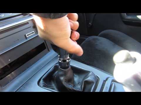 Installing MOMO Shift Knob