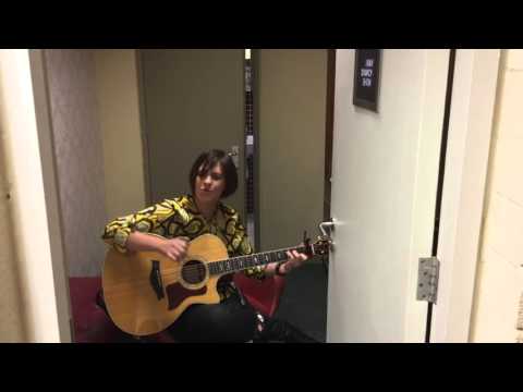 Eleanor McEvoy covers 'True Colours' | The Ray D'Arcy Show | RTÉ One