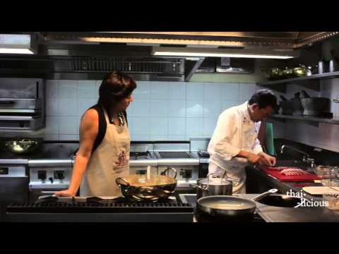 download lagu mp3 mp4 Lamb Shank Massaman Curry, download lagu Lamb Shank Massaman Curry gratis, unduh video klip Lamb Shank Massaman Curry