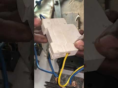 submersible starter ki mcb kaise chenj karte hain #electrical #light #ac #motar #bayar #video #youtu