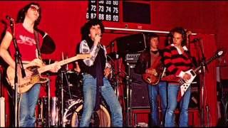 Magnus Uggla - Å Han Kysste Mig