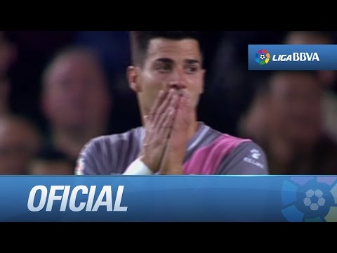 Mano a mano de Javi Guerra que bloca Bravo