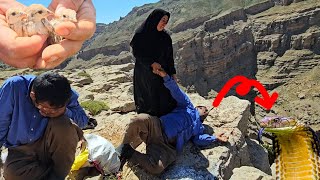 Download lagu 😱 Mirza lost his shoe; now how will he get down this dangerous mountain? 🏔️ mp3