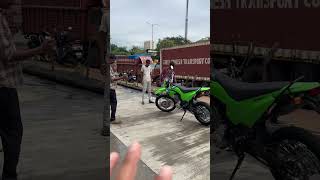 Download lagu #kawasaki #dirtbike #klx #230 #bike #looks #attention #2025 mp3