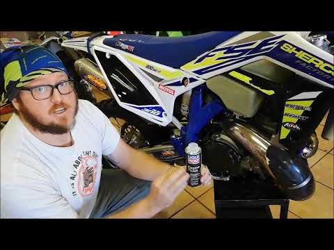 Liqui Moly DIY - Engine Flush + 10W50 2 Stroke Bike oil change