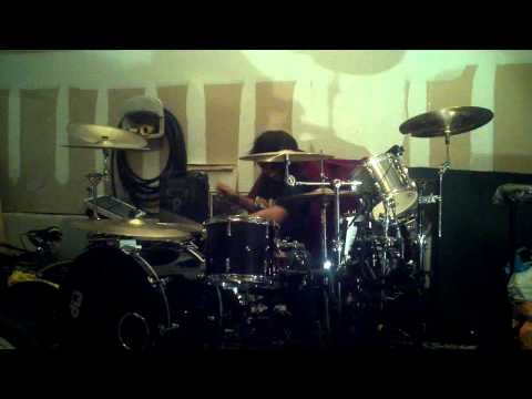 PARAMORE AUDITION-Robin Clint Lopez Playing To.. For a Pessimist I'm Pretty Optimistic