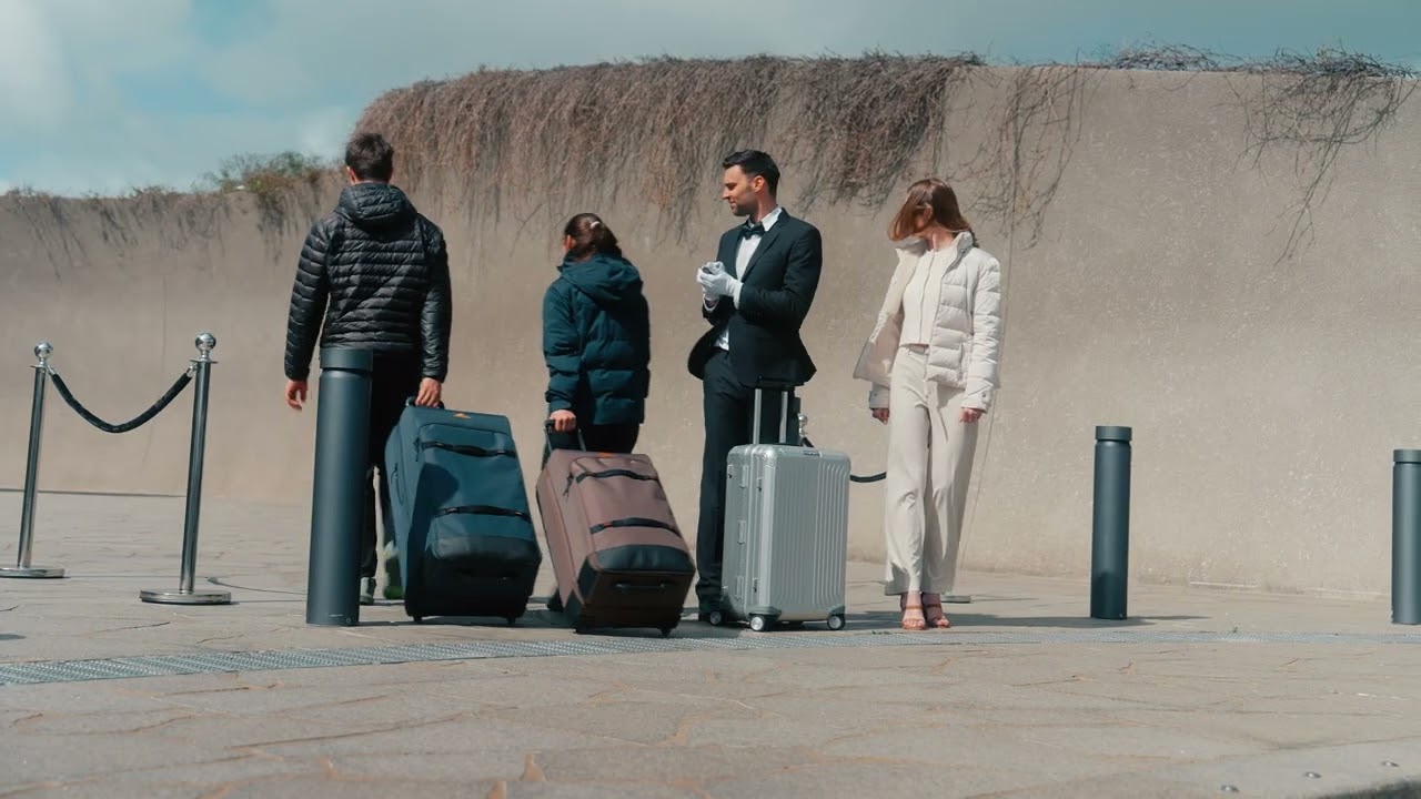 High Sierra Suitacase Ad