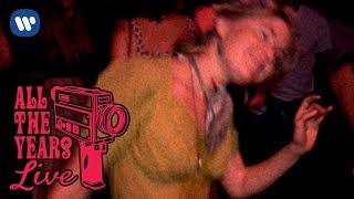 Grateful Dead - Truckin&#39; (Winterland 10/19/74) (Official Live Video)