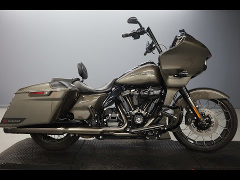 2021 Harley-Davidson<sup>®</sup> CVO<sup>™</sup> Road Glide<sup>®</sup> FLTRXSE