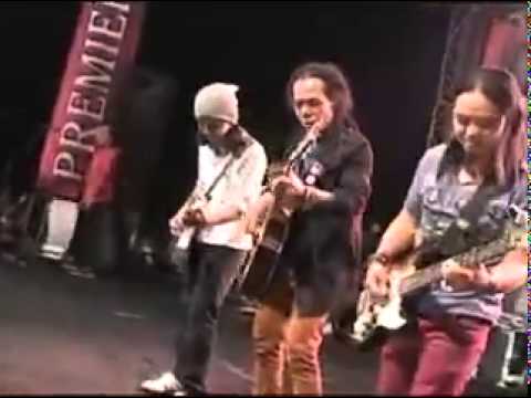 Tersisih   Monata koplo