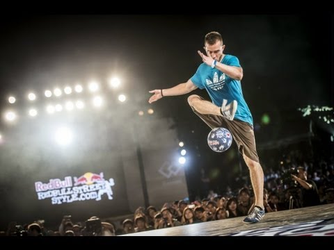 Freestyle football juggling in Japan - Red Bull Street Style 2013