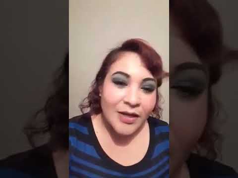 Gade kijan Yon mexicaine ap byen chante mizik ESKEW AP AKONPANYE M nan. Sakadinie