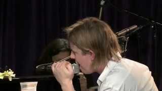 Tom Odell &quot;Hold Me&quot; - Front and Center