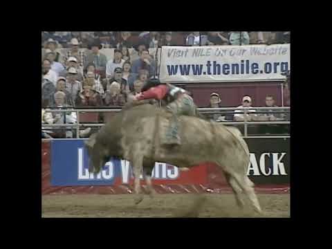 Cody Hart vs Splatter Cat - 99 PBR Billings (82 pts)