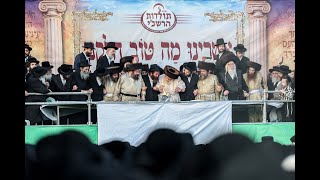 האדמו''ר מתולדות אברהם יצחק בהדלקה במירון