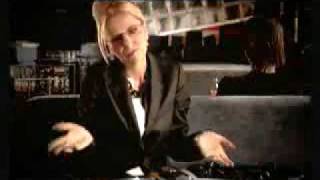 SOFIA - MONTUGA (video subtitulado al español)