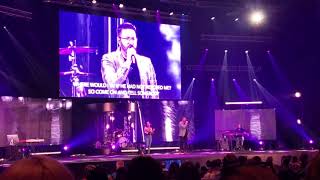 Danny Gokey feat. Aleena Carter: Tell Somebody