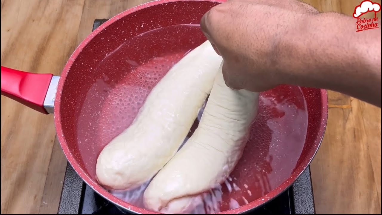 coloque pão na agua fervendo, segredo que as padarias não querem que você saiba