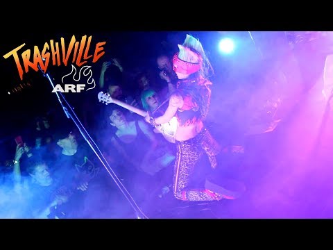 PUSSYCAT AND THE DIRTY JOHNSONS AT AZKENA ROCK FESTIVAL 2019 - MIDNIGHT MOTORWAY