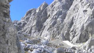 preview picture of video 'Valle delle Cornacchie-Rifugio Franchetti (q 2433)-GranSasso d'Italia'
