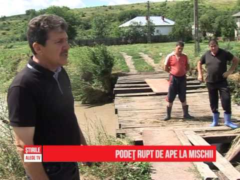 Podeţ rupt de ape la Mischii