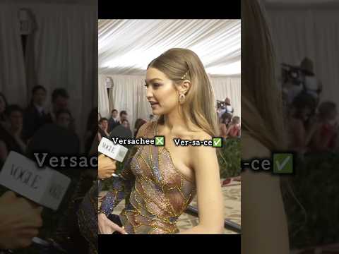 Have you been pronouncing ‘Versace’ correctly? ✨ #fashion #runway #supermodel