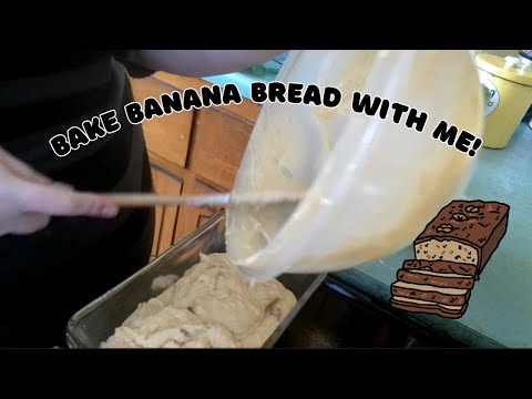 Learn My Grandma's FAMOUS Banana Nut Bread Recipe! | Playing w/ Puppy! (DAILY VLOG) | Ev Holley