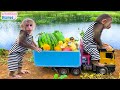 BiBi Takes Ducklings To Harvest Fruit In The Garden