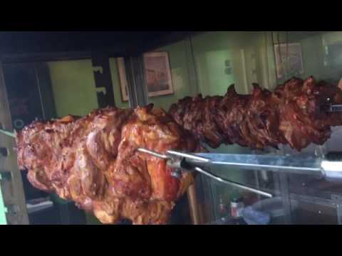 Restaurant grecesc in centrul Bucurestiului - protapul specialitatea casei