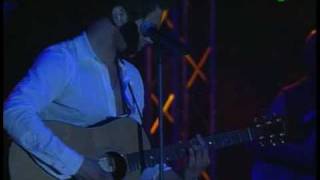 Michalis Hatzigiannis - mi me onireftis (Theatro Vraxon Live).avi
