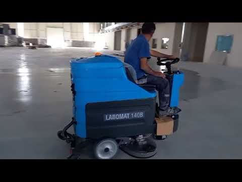 Labomat 140 B Akülü Binicili Zemin Temizlik Otomatı
