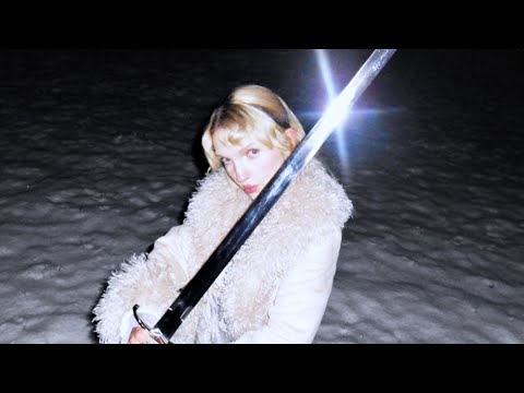 MIA MORGAN - silbertablett (Official Visualizer)