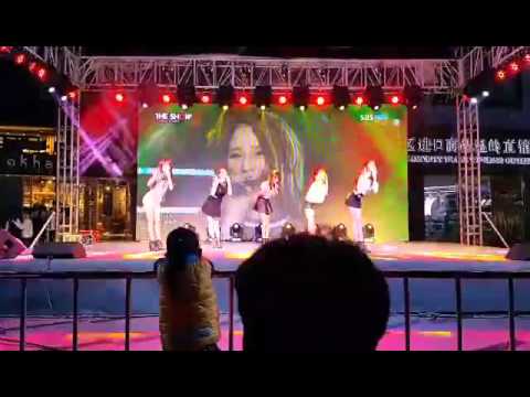 Sunny Days (써니데이즈) - Blah Blah at China 151115