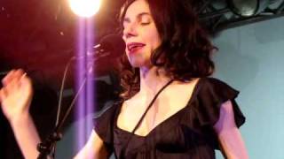 PJ Harvey &amp; John Parish - Sixteen, Fifteen, Fourteen - Live at Astra Club, Berlin