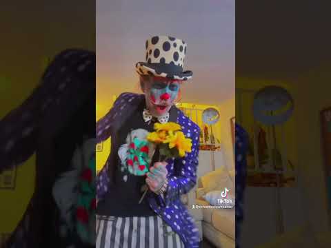 Richie The Barber dancing on tik tok ! The tattooed clown !