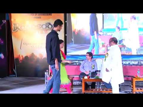 Suraj wins an award and the crowd goes ballistic at SVU (circa 2016)