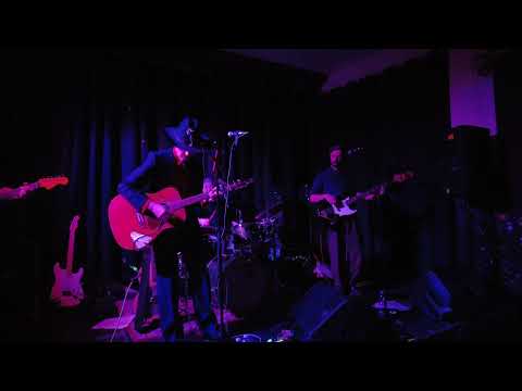 Stella Burns: Tiny Miss F. Live in Bologna (Freakout Club)