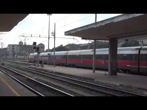 FRECCIA ROSSA ENTRA IN STAZIONE A PORTA NUOVA (TO) 14 - 9 - 2014.