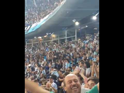 "Historica victoria de Racing sobre Independiente" Barra: La Guardia Imperial • Club: Racing Club