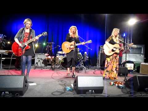 Cookies & Beans Intervju Med Frida Öhrn + First Step Stockholm Studio4 Radiohuset 2012-05-18